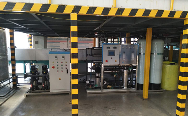 某模具技術公司采購2T/H單級反滲透加變頻供水工程案例 某模具技術公司采購2T/H單級反滲透加變頻供水工程案例